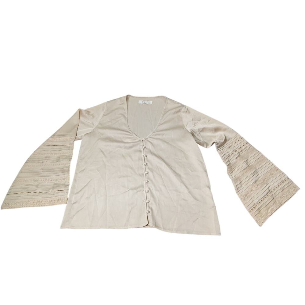 Auguste Blouse Women's Size 4 100% Polyester Bell Sleeve Lace Button Shirt Creme